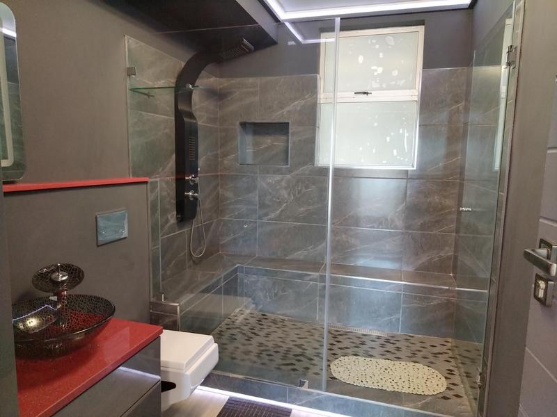 2 Bedroom Property for Sale in Summerstrand Eastern Cape